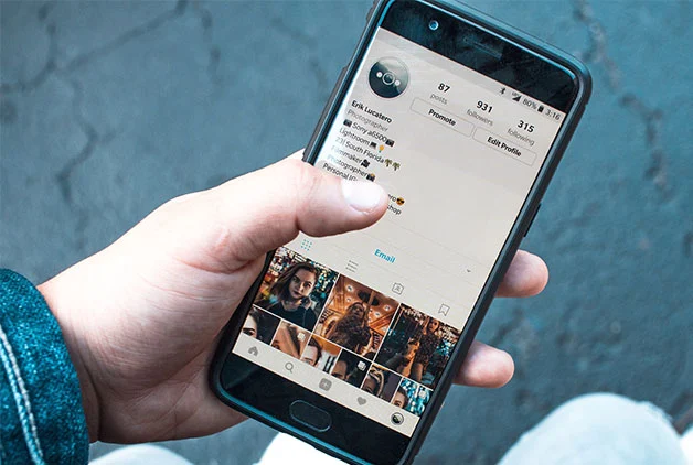 Use another device to click a picture